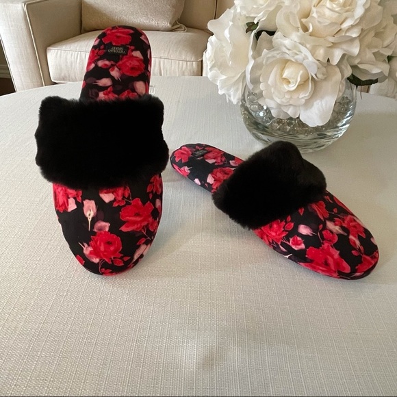 Victoria’s Secret Signature Floral Satin Slippers - Picture 6 of 10
